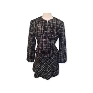 Two piece suit jacket and skirt set black and white size 10